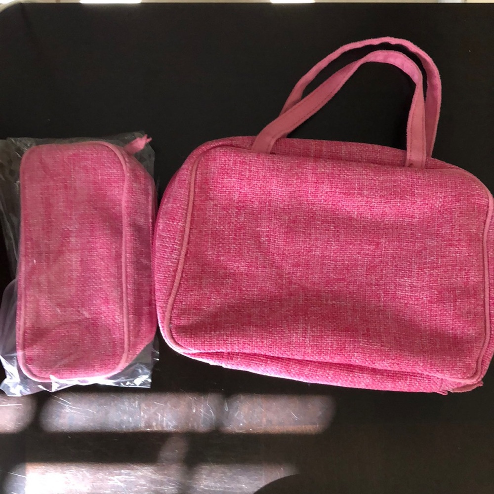 New Elizabeth Arden Travel/Makeup Bag